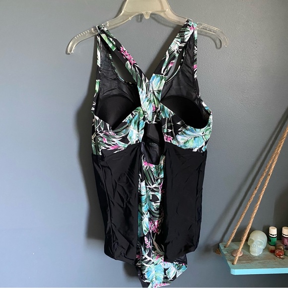 Tropical Floral One-Piece Swimsuit - Picture 2 of 3